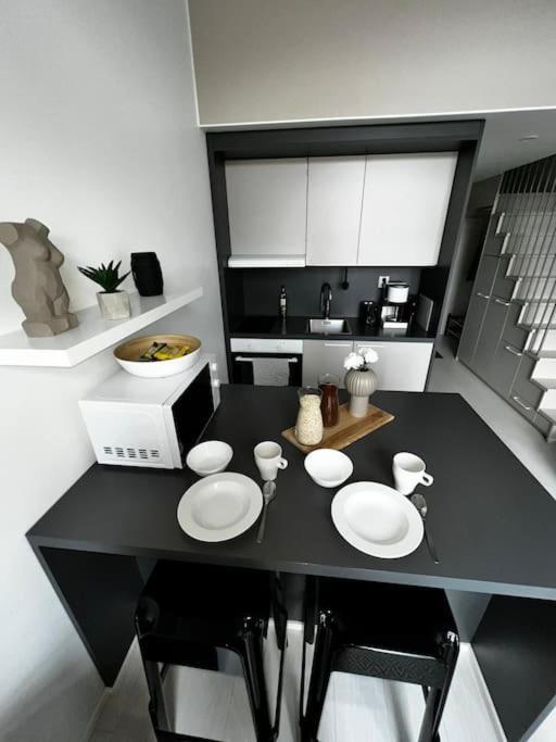 Ferienwohnung Cozy Penthouse Loft - Near The Airport Vantaa Exterior foto